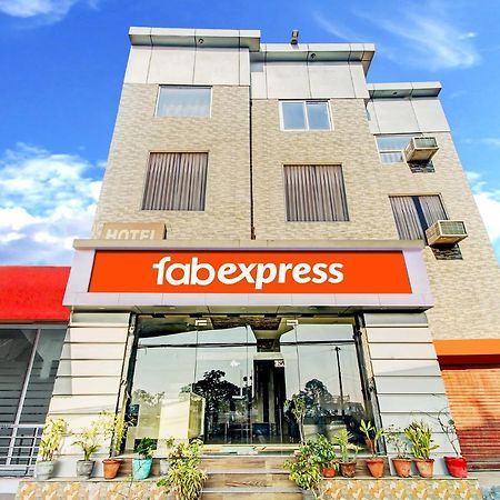 Fabexpress Grand Almada Hotel Bijnaur Luaran gambar